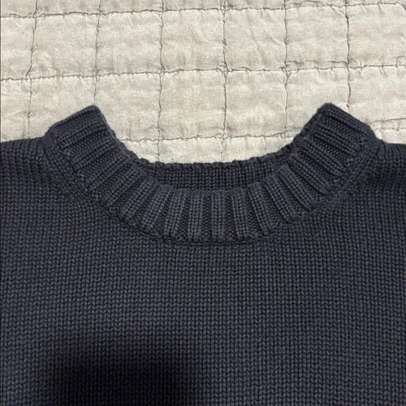 GAP Women’s Black Crewneck Sweater Size XS - Picture 3 of 6